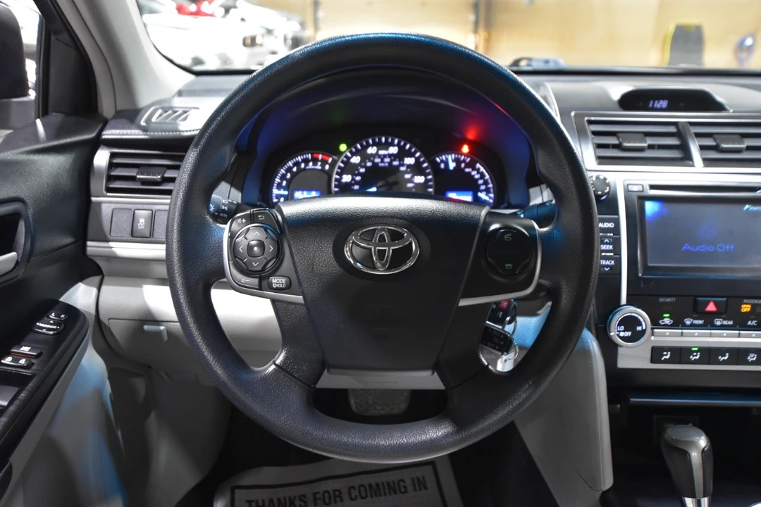 2012 Toyota Camry 7th Gen - Image 14 of 21