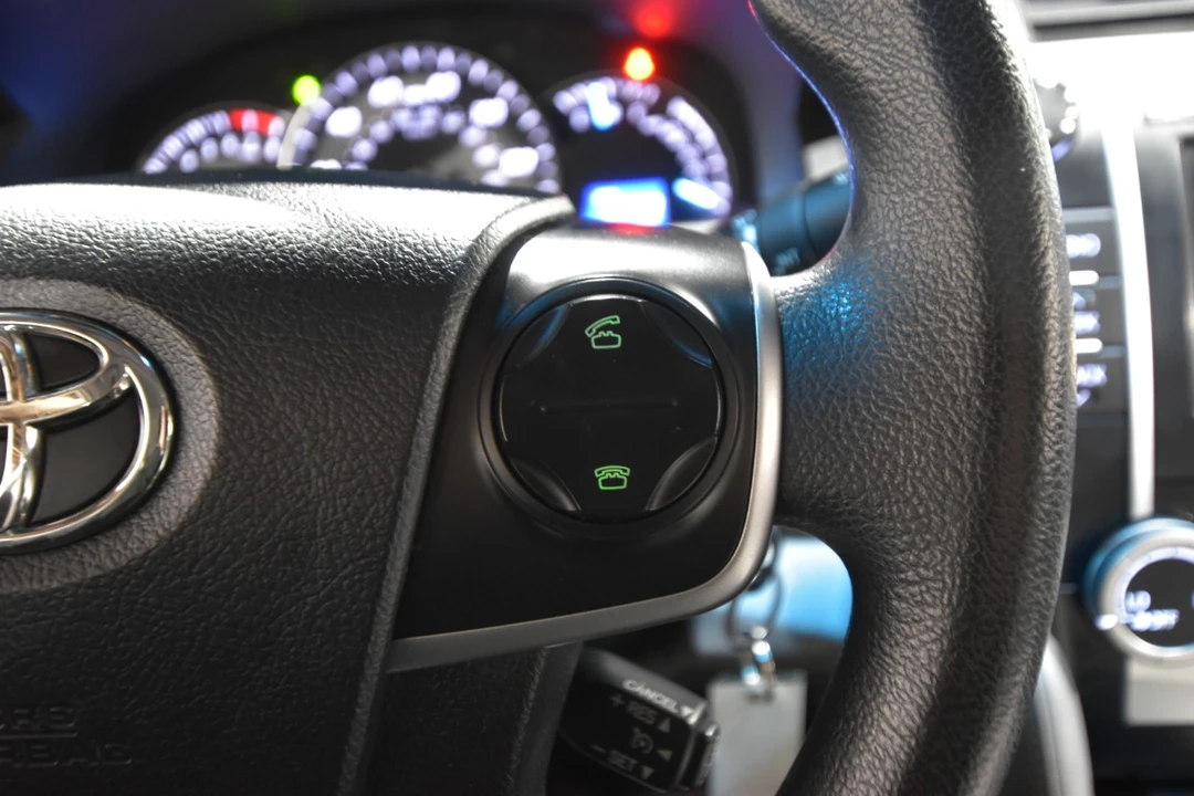 2012 Toyota Camry 7th Gen - Image 16 of 21