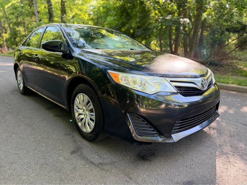 2012 Toyota Camry 7th Gen - Image 2 of 10