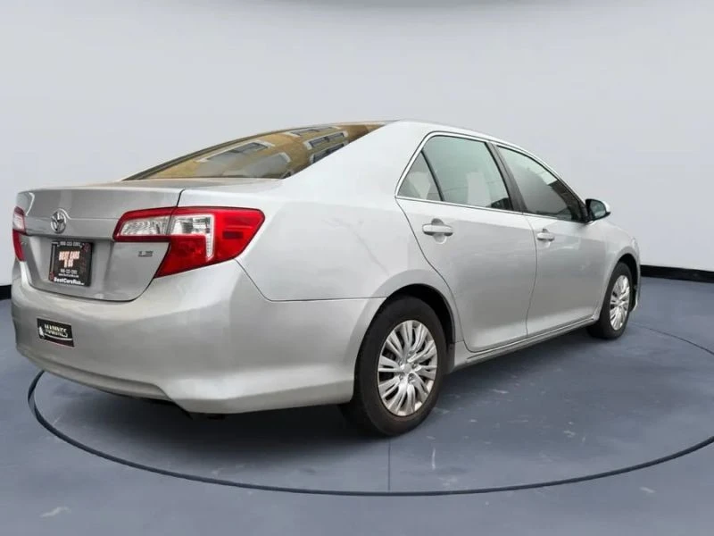 2012 Toyota Camry 7th Gen - Image 5 of 12