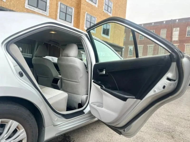 2012 Toyota Camry 7th Gen - Image 8 of 12