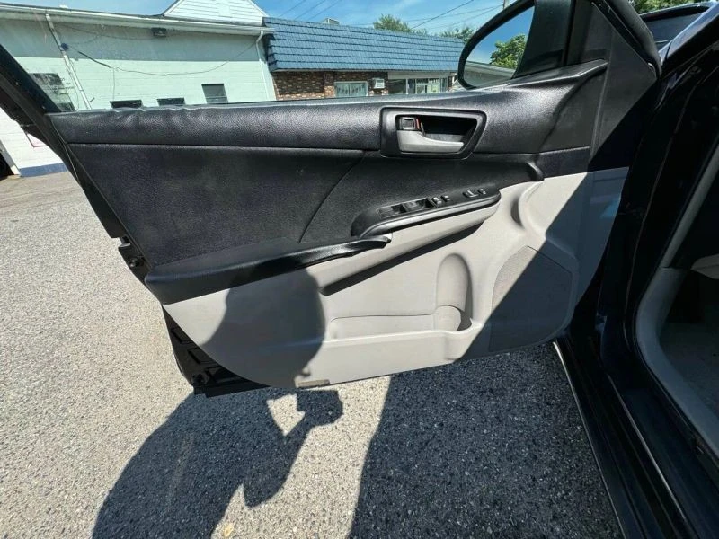 2012 Toyota Camry 7th Gen - Image 11 of 12