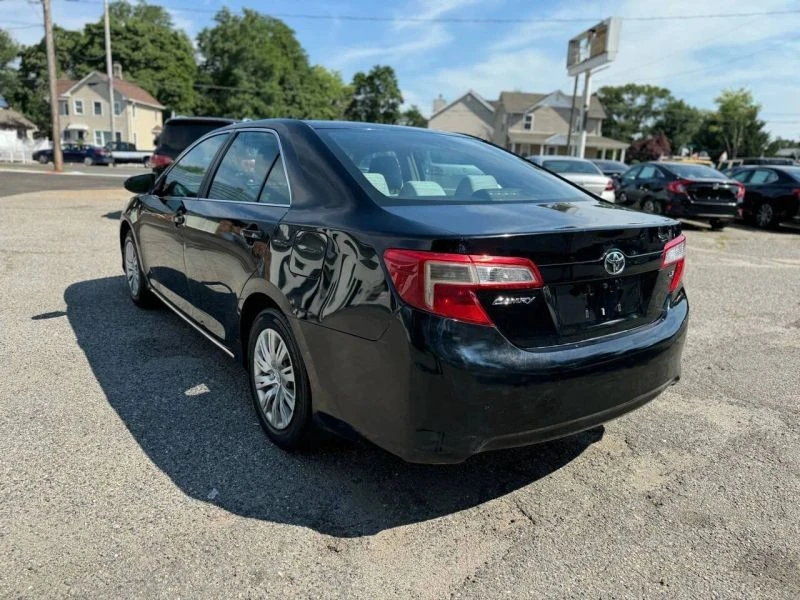 2012 Toyota Camry 7th Gen - Image 8 of 12