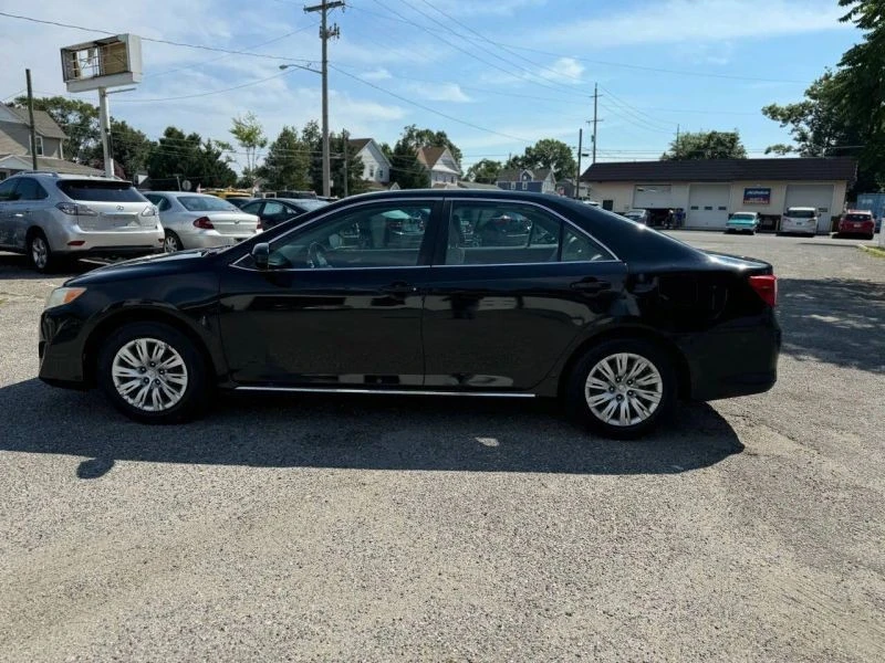 2012 Toyota Camry 7th Gen - Image 9 of 12