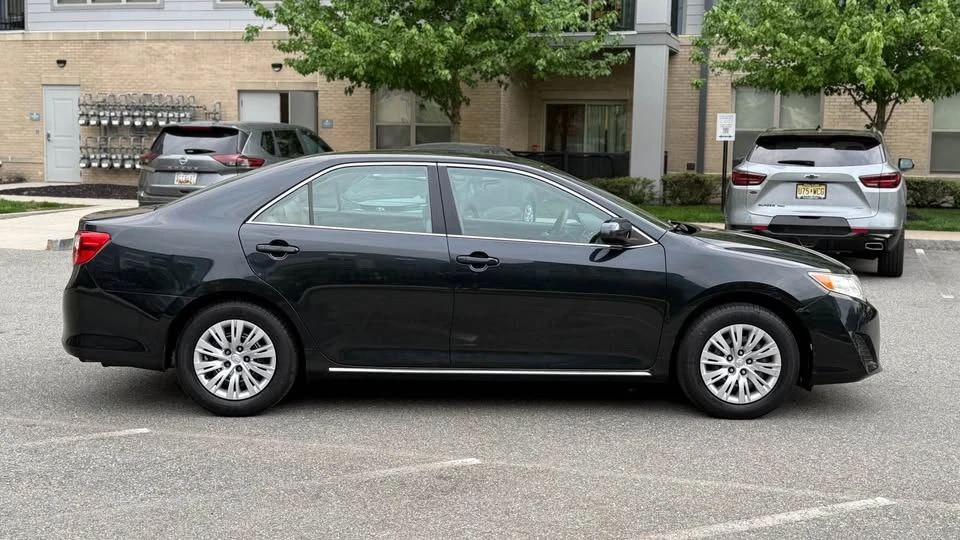 2012 Toyota Camry 7th Gen - Image 6 of 15