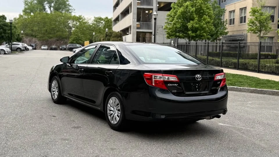 2012 Toyota Camry 7th Gen - Image 3 of 15