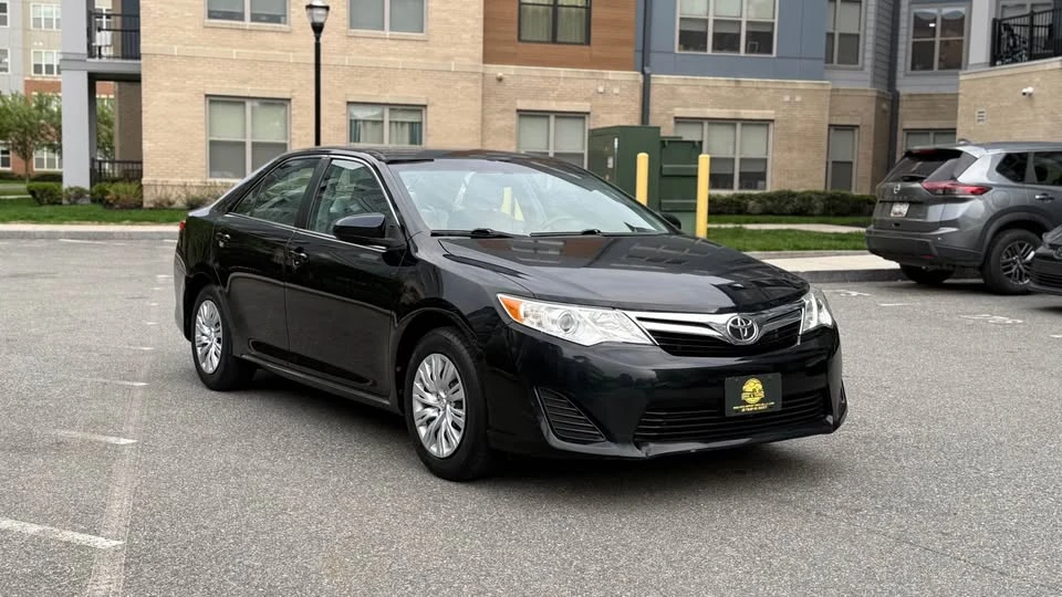 2012 Toyota Camry 7th Gen - Image 7 of 15