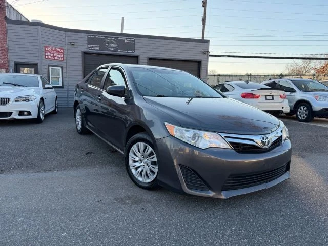 2012 Toyota Camry 7th Gen - Image 2 of 9
