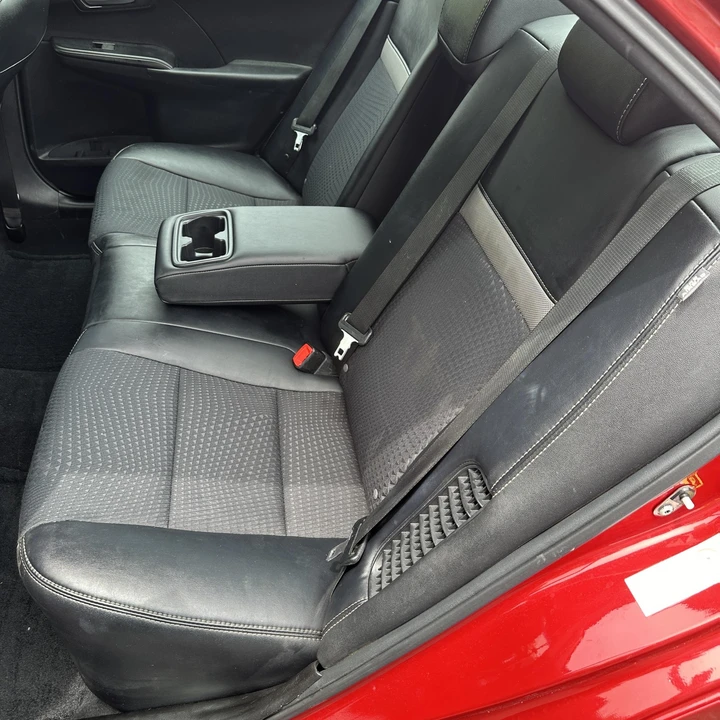 2012 Toyota Camry 7th Gen - Image 25 of 31