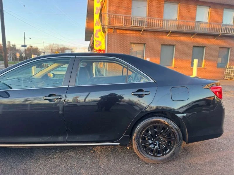 2012 Toyota Camry 7th Gen - Image 9 of 12
