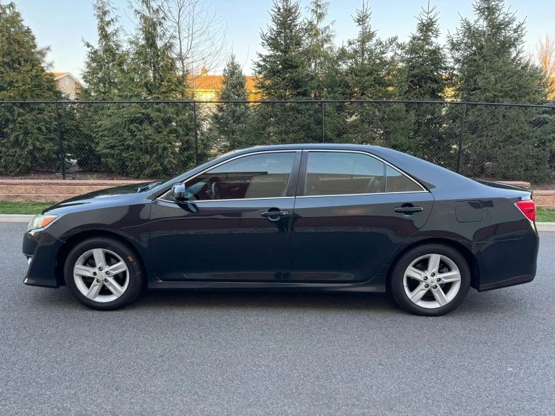 2012 Toyota Camry 7th Gen - Image 8 of 12