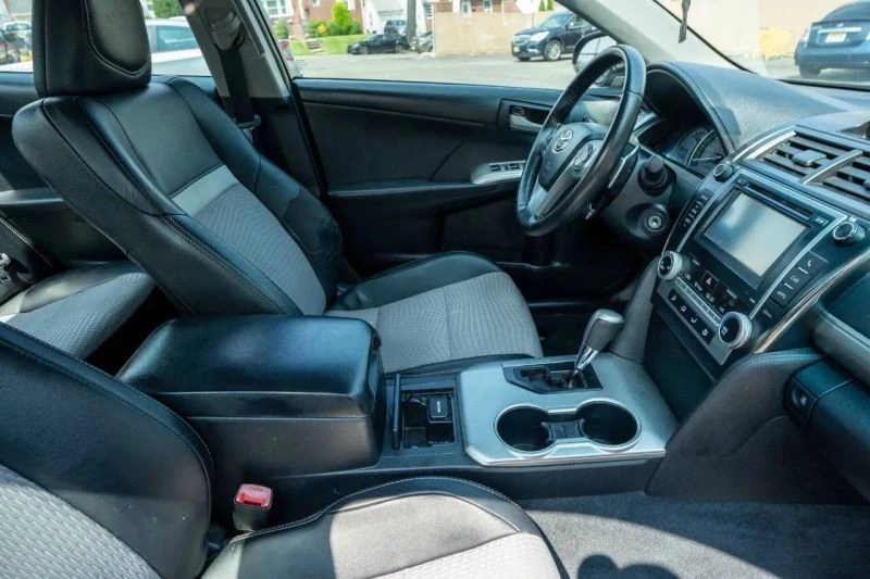 2012 Toyota Camry 7th Gen - Image 11 of 12