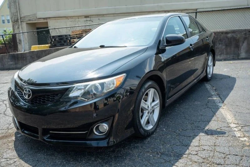 2012 Toyota Camry 7th Gen - Image 2 of 12