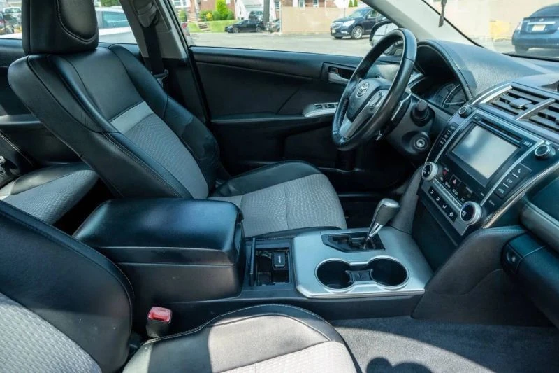 2012 Toyota Camry 7th Gen - Image 10 of 12