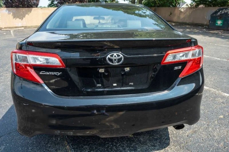 2012 Toyota Camry 7th Gen - Image 6 of 12