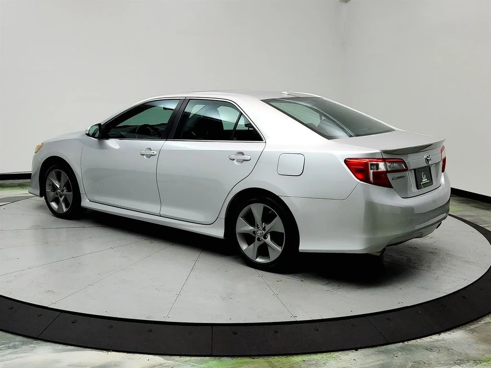 2012 Toyota Camry 7th Gen - Image 7 of 12