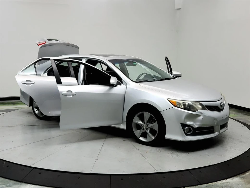 2012 Toyota Camry 7th Gen - Image 10 of 12