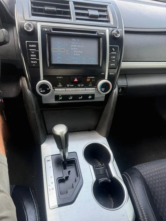 2012 Toyota Camry 7th Gen - Image 17 of 20