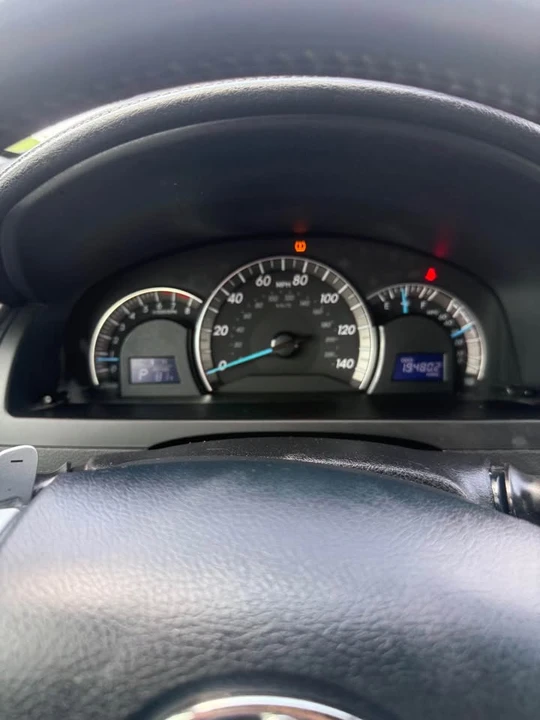 2012 Toyota Camry 7th Gen - Image 15 of 20