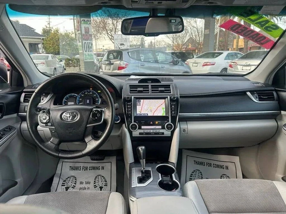 2012 Toyota Camry 7th Gen - Image 9 of 15