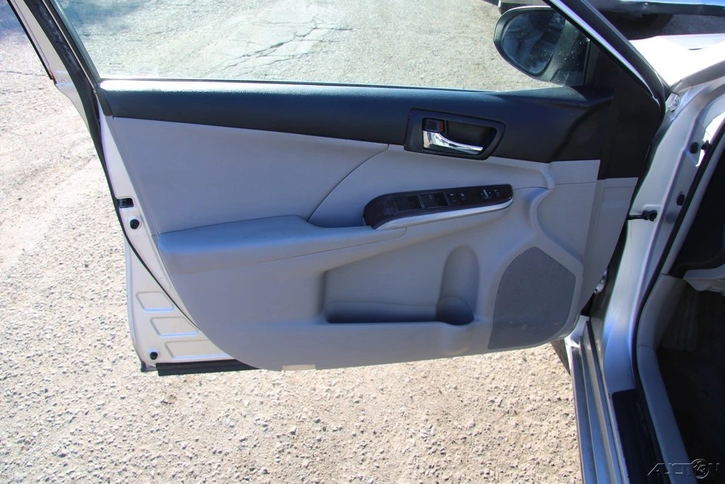 2012 Toyota Camry 7th Gen - Image 13 of 21