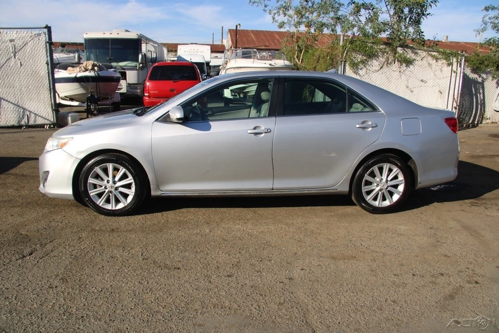 2012 Toyota Camry 7th Gen - Image 9 of 21