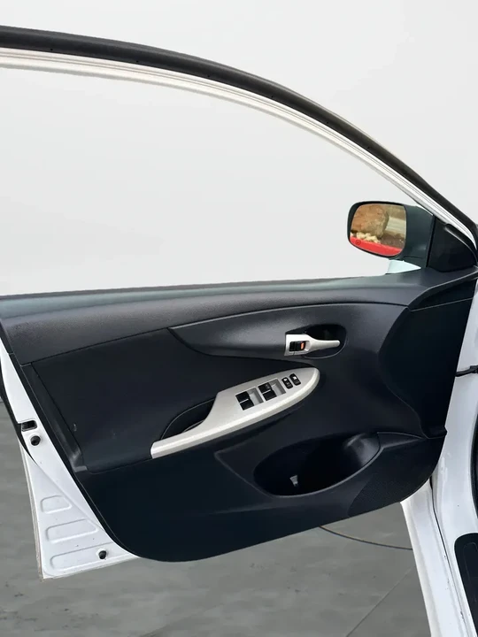 2012 Toyota Corolla 10th Gen - Image 9 of 17