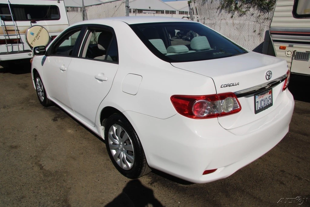 2012 Toyota Corolla 10th Gen - Image 5 of 21