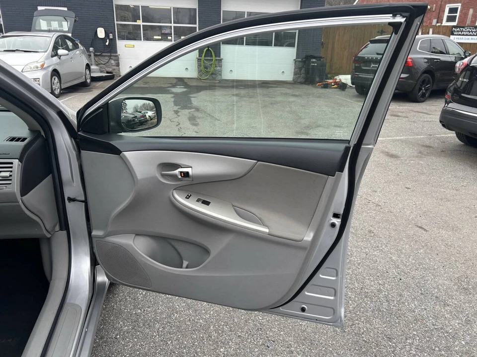 2012 Toyota Corolla 10th Gen - Image 19 of 21