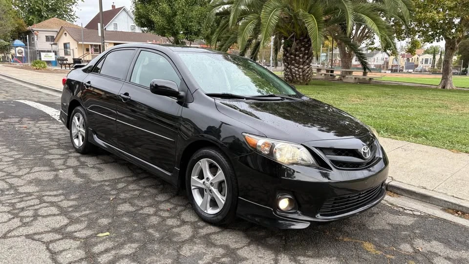2012 Toyota Corolla 10th Gen - Image 16 of 18
