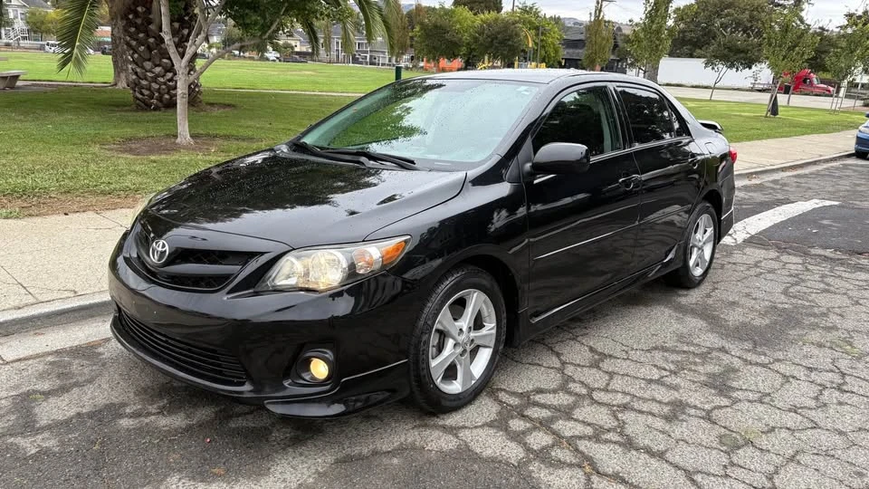 2012 Toyota Corolla 10th Gen - Image 7 of 18