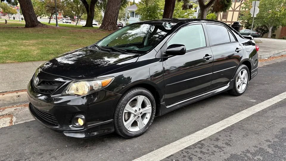 2012 Toyota Corolla 10th Gen - Image 1 of 18