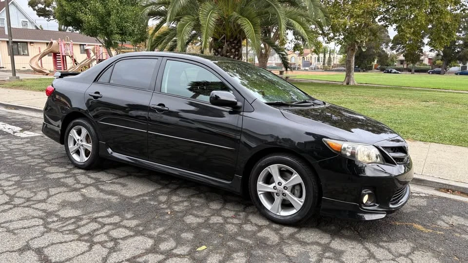 2012 Toyota Corolla 10th Gen - Image 15 of 18