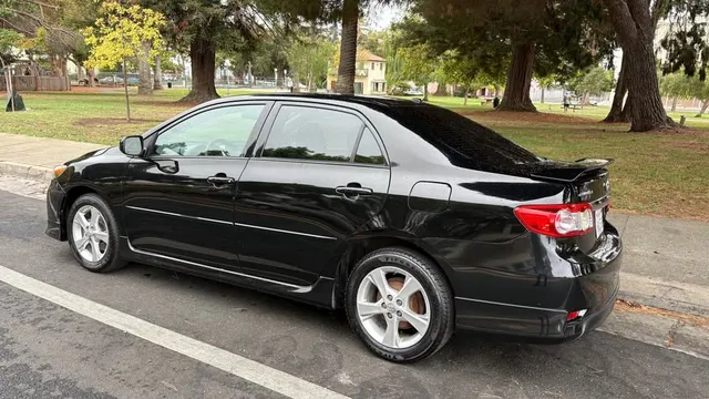 2012 Toyota Corolla 10th Gen - Image 3 of 18