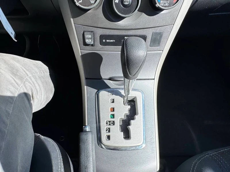 2012 Toyota Corolla 10th Gen - Image 8 of 12