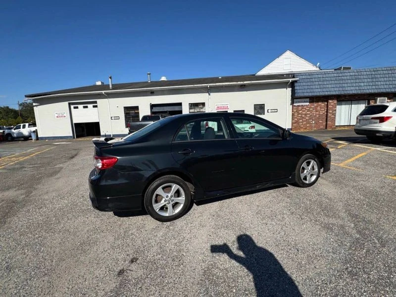 2012 Toyota Corolla 10th Gen - Image 9 of 12