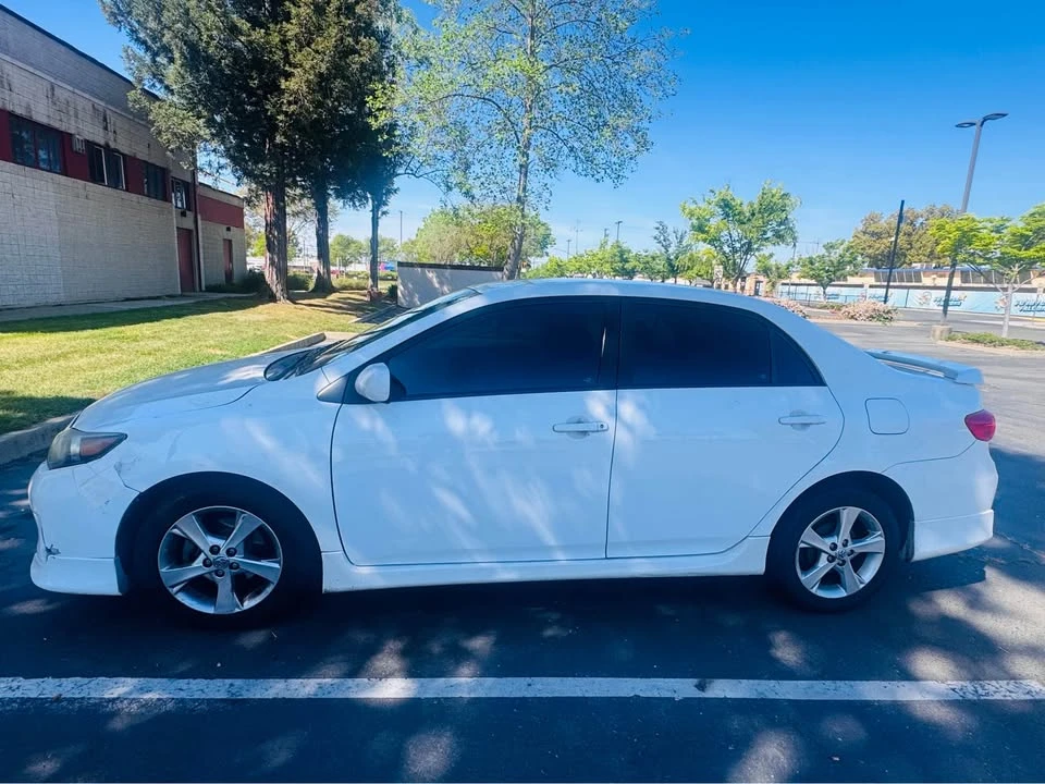 2012 Toyota Corolla 10th Gen - Image 2 of 13