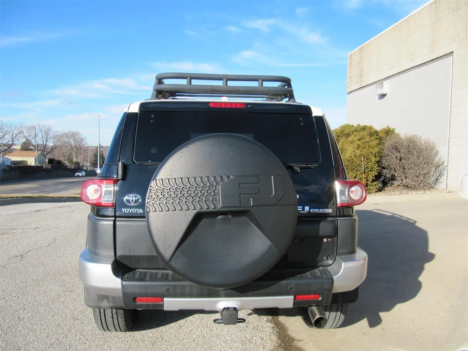 2012 Toyota FJ Cruiser - Image 7 of 21