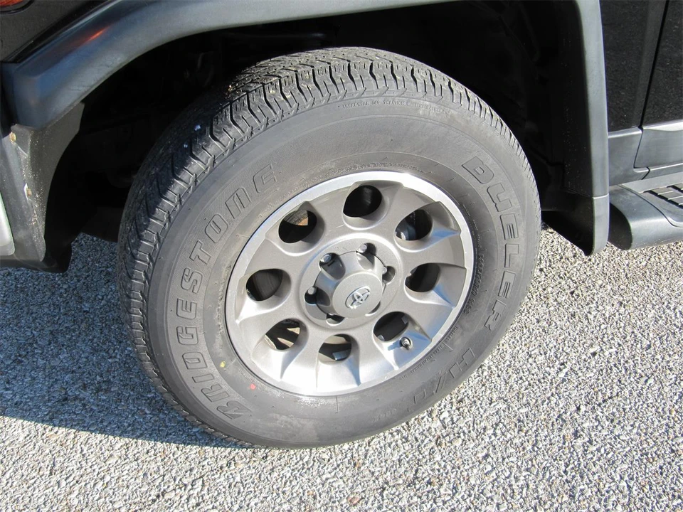 2012 Toyota FJ Cruiser - Image 11 of 21