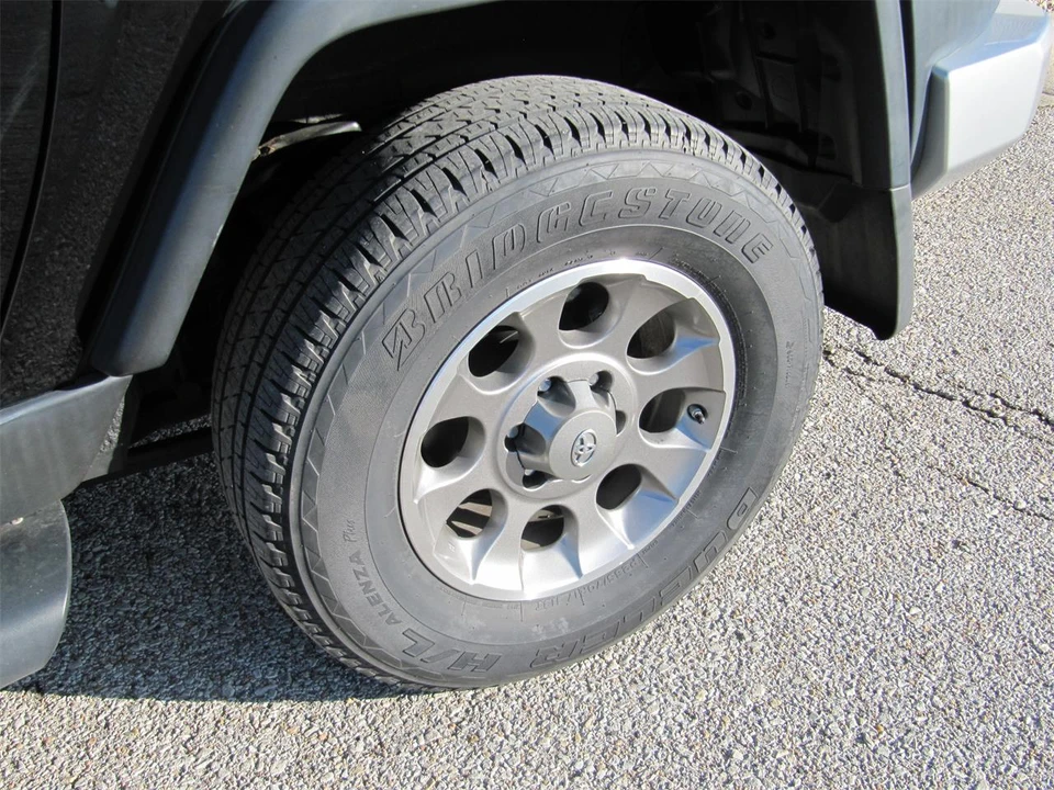 2012 Toyota FJ Cruiser - Image 12 of 21