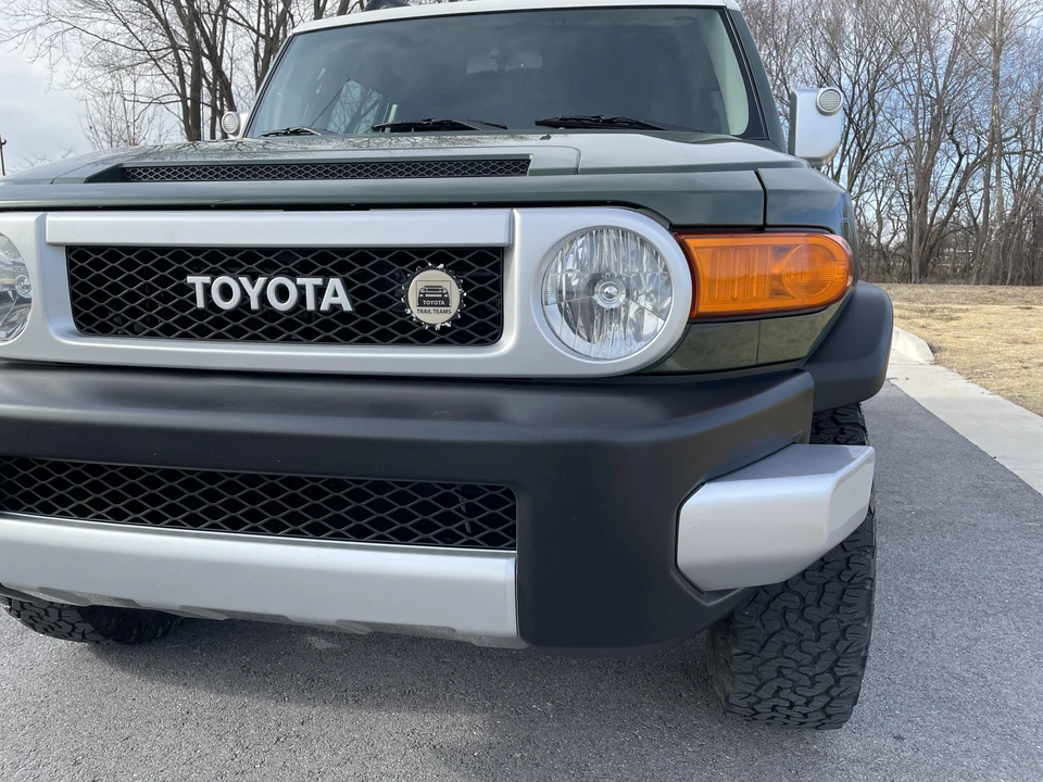 2012 Toyota FJ Cruiser - Image 21 of 31