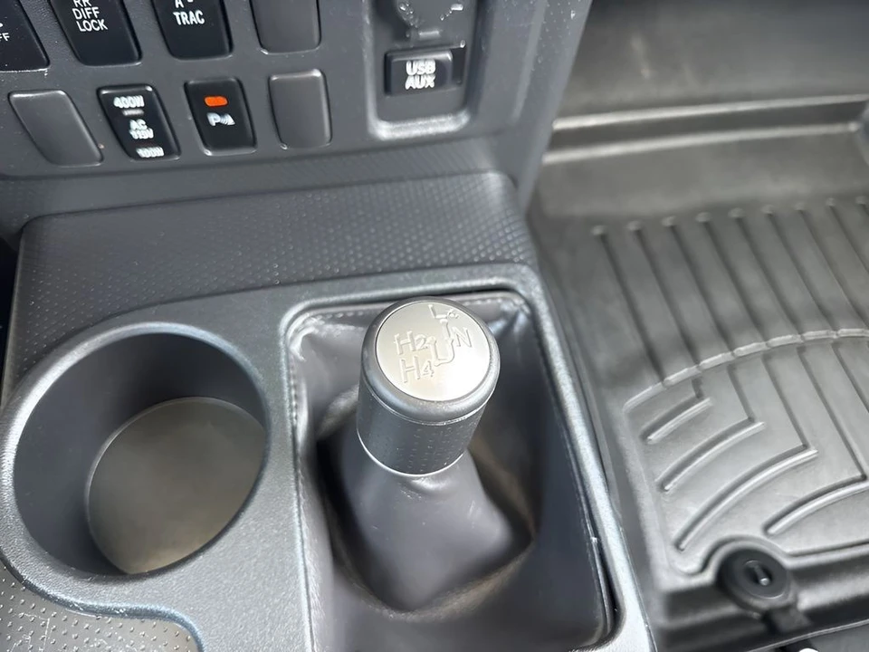 2012 Toyota FJ Cruiser - Image 18 of 21