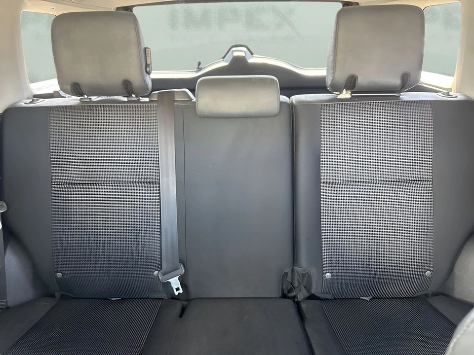 2012 Toyota FJ Cruiser - Image 10 of 21