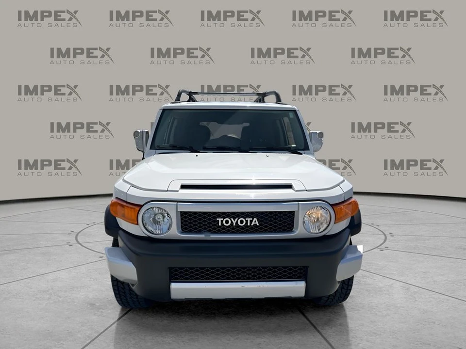 2012 Toyota FJ Cruiser - Image 8 of 21