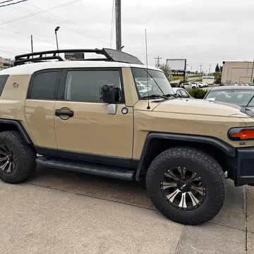 2012 Toyota FJ Cruiser Base Trail Teams Replica