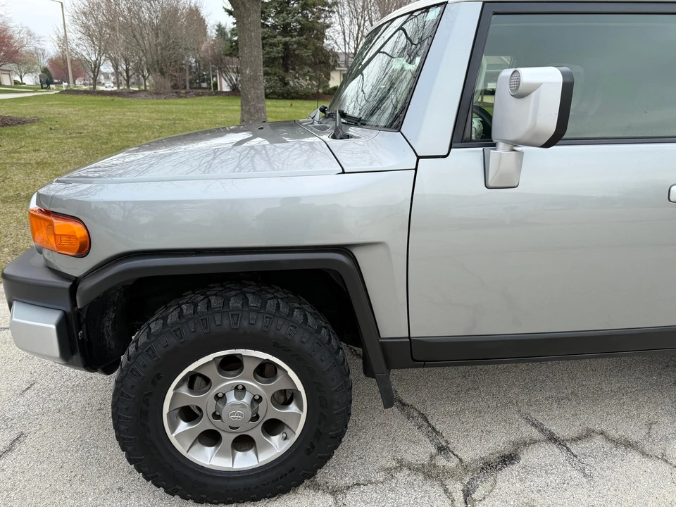 2012 Toyota FJ Cruiser - Image 21 of 31