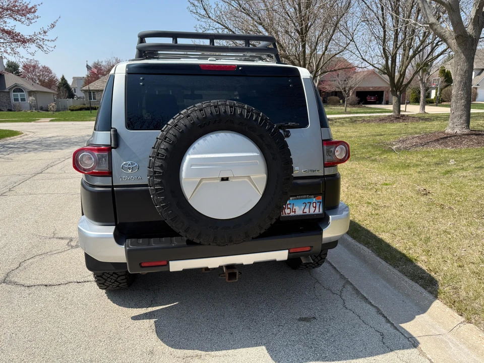 2012 Toyota FJ Cruiser - Image 11 of 31