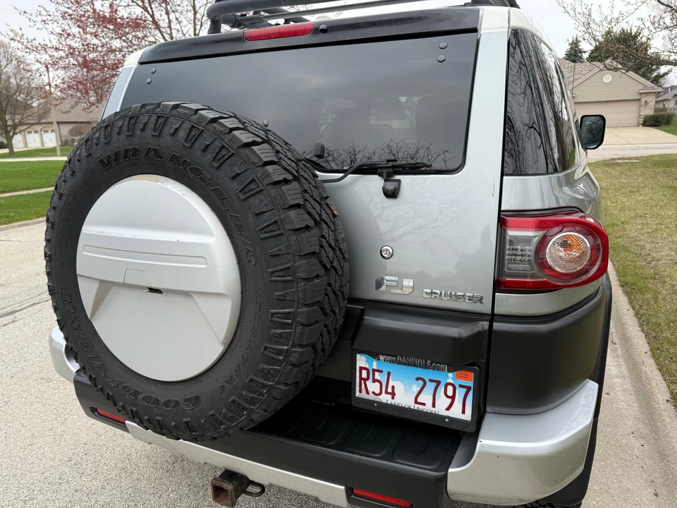 2012 Toyota FJ Cruiser - Image 29 of 31