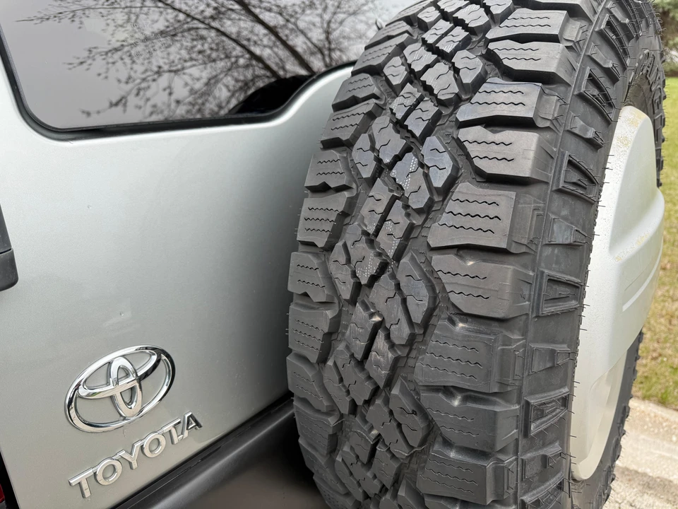 2012 Toyota FJ Cruiser - Image 28 of 31