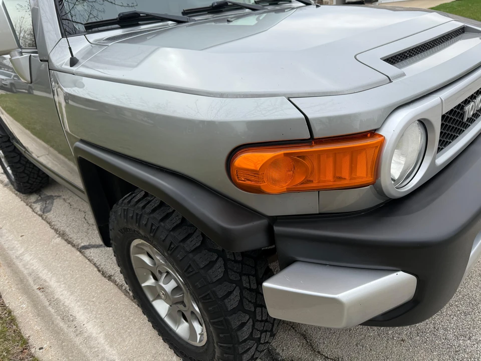 2012 Toyota FJ Cruiser - Image 13 of 31